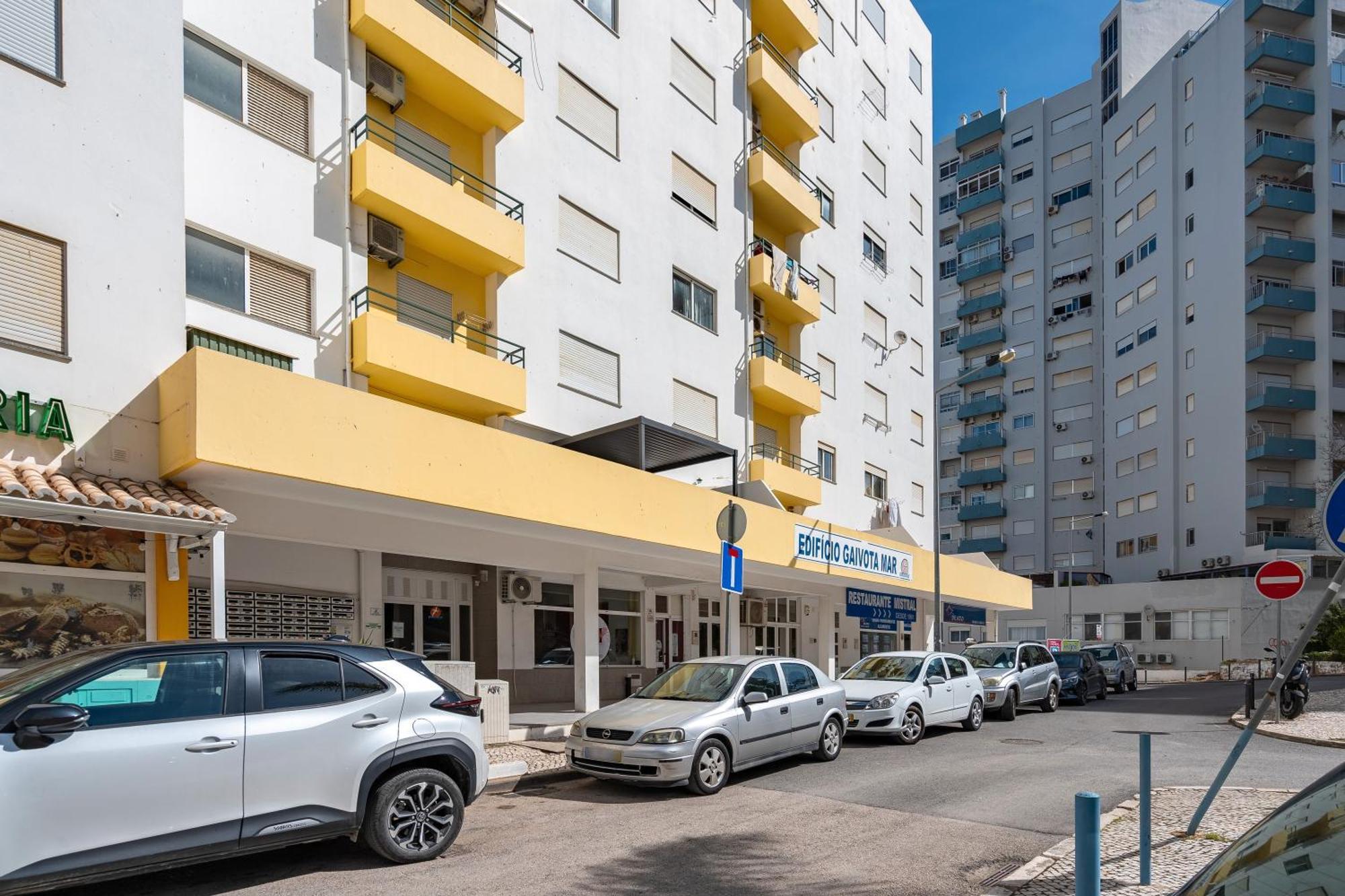 Joana Da Rocha Apartment